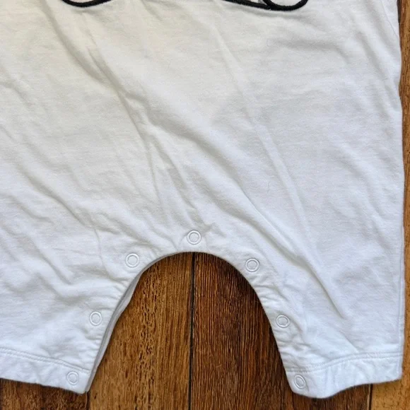 Burberry onsie 6 months - Picture 4 of 7